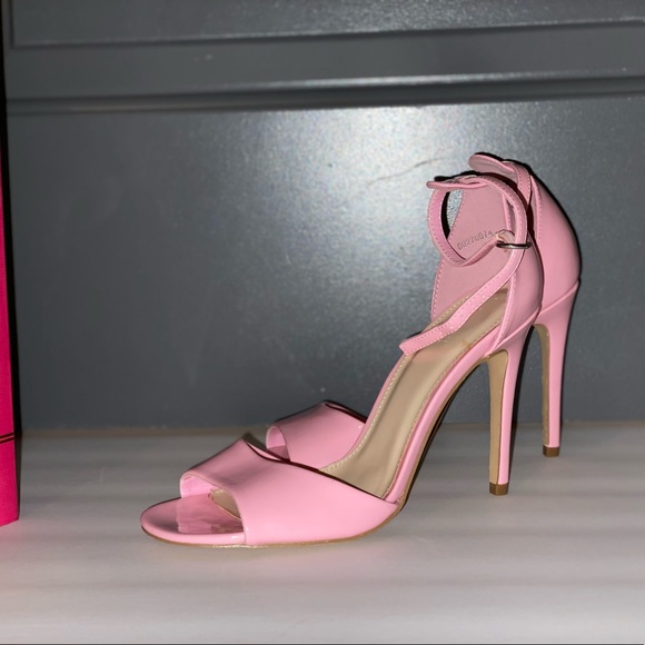 Barbie pink high heels 💕 - Picture 2 of 2
